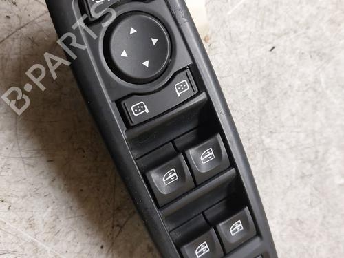 Used Left front window switch RENAULT LAGUNA III Grandtour (KT0/1) 1.5 dCi (KT0A, KT0R, KT02) (110 hp) 21667165