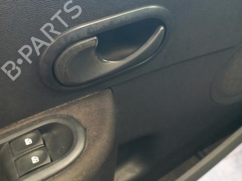 Used Front left interior door handle RENAULT CLIO III (BR0/1, CR0/1) 1.2 16V (BR02, BR0J, BR11, CR02, CR0J, CR11) (75 hp) 25288701