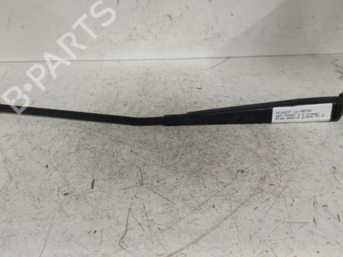 Used Front windshield wiper arm PEUGEOT 407 (6D_) 2.0 HDi (6DRHRH) (140 hp) 19898245