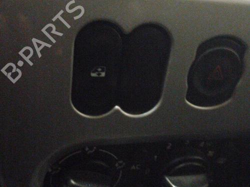 Used Left front window switch DACIA SANDERO 1.5 dCi (88 hp) 19880094