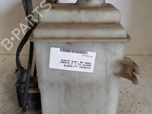 Used Windscreen washer tank HYUNDAI SANTA FÉ I (SM) 2.0 CRDi 4x4 (125 hp) 19889627
