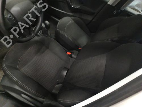 Used Left front seat PEUGEOT 208 I (CA_, CC_) 1.5 BlueHDI 100 (102 hp) 25220733