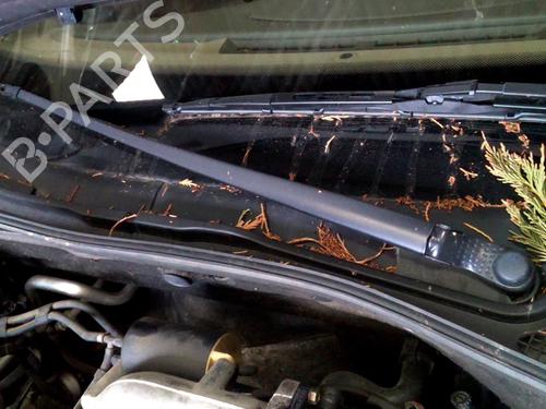 Used Front windshield wiper arm RENAULT LAGUNA II (BG0/1_) [2001-2007]  19890810