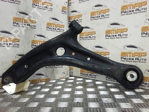 Venstre fortil bærearm FORD KA+ III (UK, FK) 1.2 Ti-VCT (85 hp) 21977642
