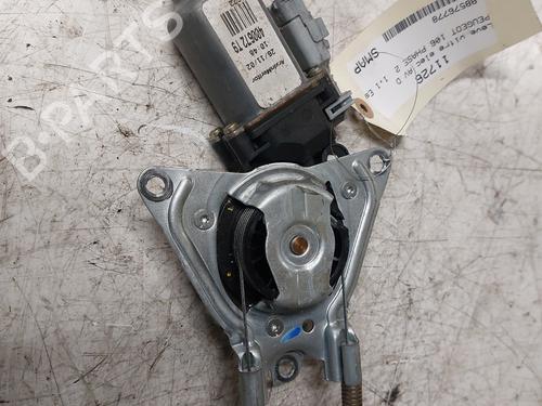 Front right window mechanism PEUGEOT 106 II (1A_, 1C_) 1.1 i | BP20932388C23 