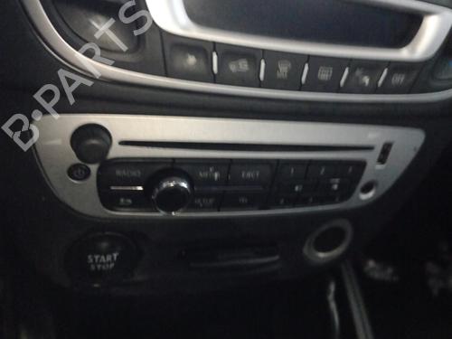 Bilradio RENAULT MEGANE III Hatchback (BZ0/1_, B3_) 1.5 dCi (BZ09, BZ0D, BZ1W, BZ29, BZ14) (110 hp) 23777822
