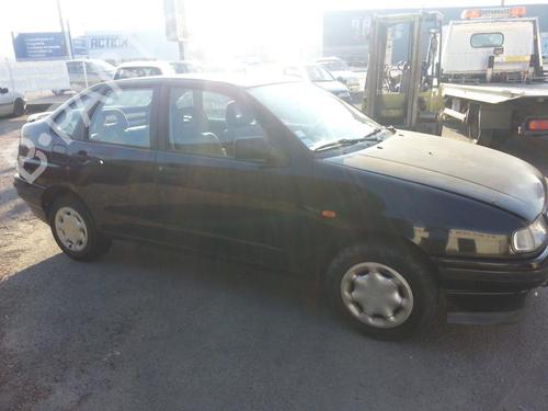 Right headlight SEAT CORDOBA (6K1, 6K2) 1.9 D | BP21973922C29 