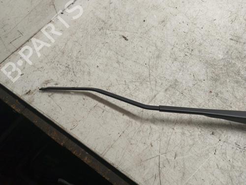 Used Front windshield wiper arm RENAULT CAPTUR I (J5_, H5_) 0.9 TCe 90 (90 hp) 19887151