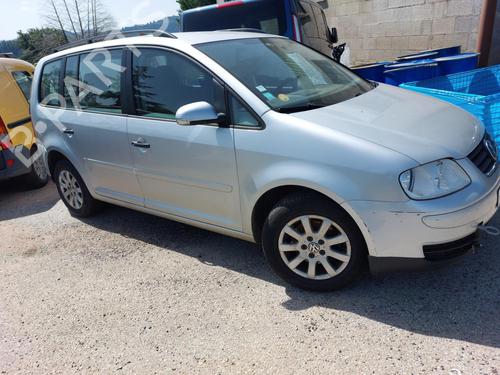 Right headlight VW TOURAN (1T1, 1T2) 1.9 TDI | BP19892262C29 