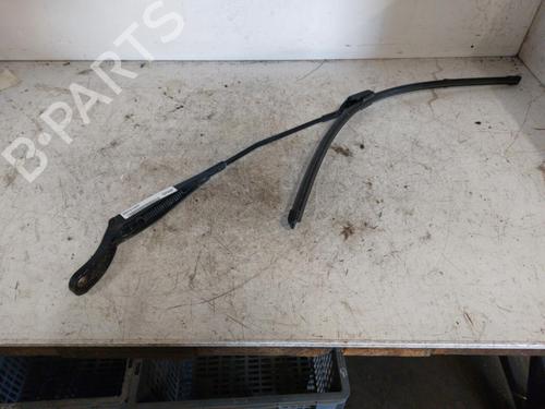 Used Front windshield wiper arm PEUGEOT 208 I (CA_, CC_) 1.4 HDi (68 hp) 19881538
