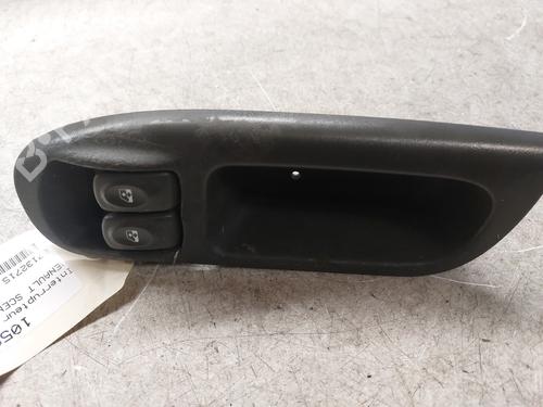 Fensterheberschalter links vorne für RENAULT SCÉNIC I MPV (JA0/1_, FA0_) 1.6 (JA00, JA16, JA15, JA19, JA1V, JA2B, JA2C, JA0B,... (107 hp) 20852030