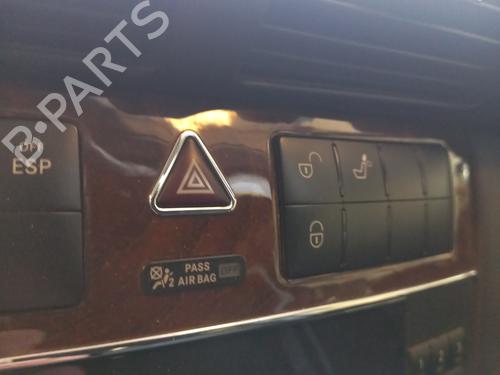Used Warning switch Warning switch MERCEDES-BENZ C-CLASS (W203) C 200 CDI (203.007) (122 hp) 28682477 28682477
