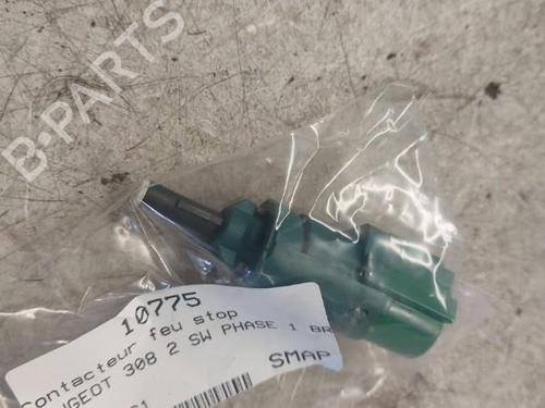 Used Electronic module PEUGEOT 308 SW II (LC_, LJ_, LR_, LX_, L4_) 1.6 BlueHDi 120 (120 hp) 19896770