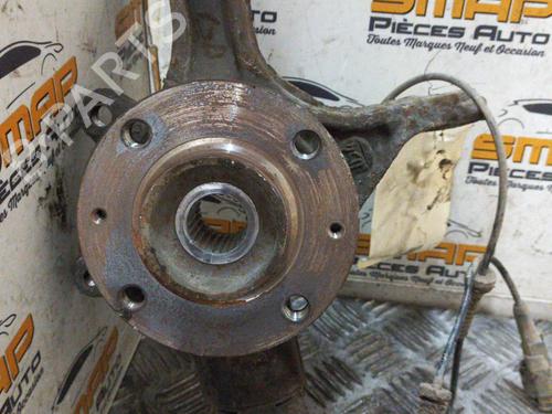 Used Left front steering knuckle PEUGEOT 308 I (4A_, 4C_) 1.6 HDi (92 hp) 21980826