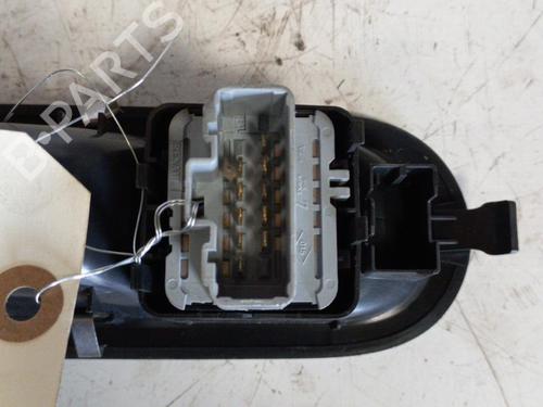 Used Left front window switch RENAULT TWINGO II (CN0_) [2007-2025]  19880668
