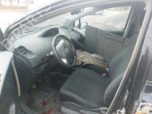 Left front window switch TOYOTA YARIS (_P9_) 1.4 D-4D (NLP90_, NLP90R) | BP19887042I27 