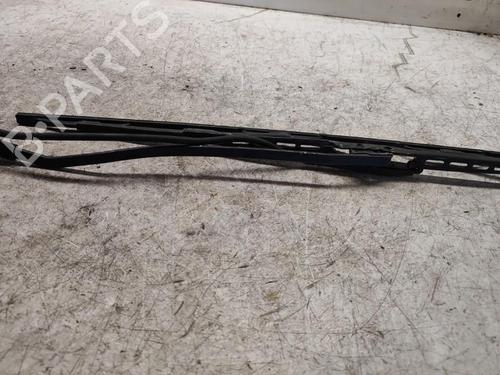 Used Front windshield wiper arm RENAULT MASTER II Van (FD) 2.5 dCi 100 (FD0U, FD0V) (99 hp) 20173807