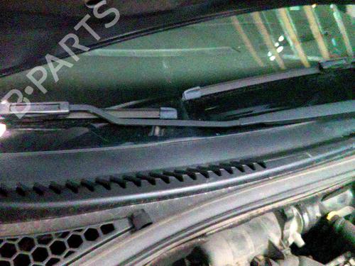 Used Front windshield wiper arm CITROËN C3 II (SC_) 1.1 i (60 hp) 19890309