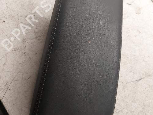 Used Armrest / Center console RENAULT MEGANE IV Hatchback (B9A/M/N_) 1.2 TCe 130 (B9MR) (130 hp) 25004618