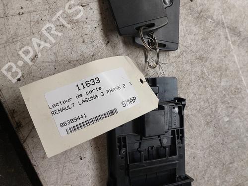 Lecteur Carte RENAULT LAGUNA III (BT0/1) 1.5 dCi (BT00, BT0A, BT0T, BT1J) (110 hp) 21989799