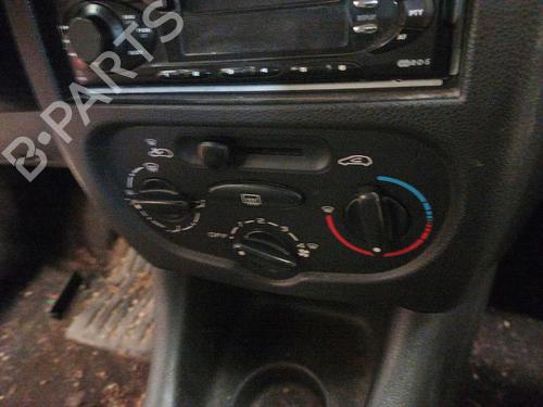 AC Styreenhet / Manøvreringsenhet PEUGEOT 206+ (2L_, 2M_) 1.4 HDi eco 70 (68 hp) 25600535