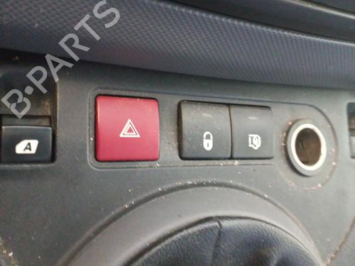 Used Warning switch Warning switch CITROËN BERLINGO Box Body/MPV (B9) 1.6 VTi 95 (98 hp) 28682538 28682538