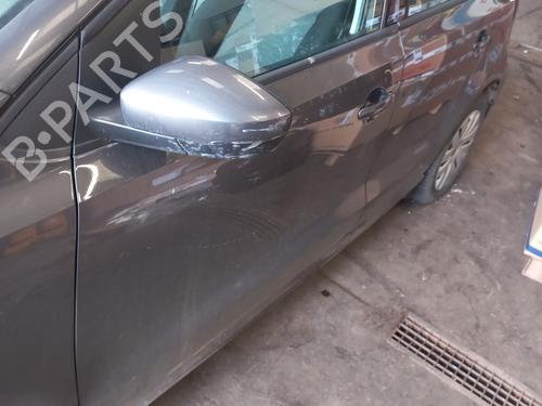 Used Left front door VW POLO V (6R1, 6C1) 1.6 TDI (90 hp) 26577791