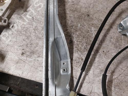 Front right window mechanism RENAULT CLIO III (BR0/1, CR0/1) 1.2 16V (BR0P, CR0P) | BP20932377C23 