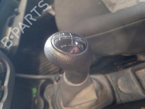 Used Gear lever DACIA SANDERO 1.5 dCi (75 hp) 19878371