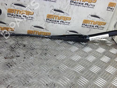Used Front windshield wiper arm FORD FIESTA VI (CB1, CCN) 1.4 TDCi (70 hp) 19891120