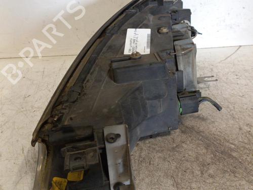 Used Right headlight FORD MONDEO II (BAP) 1.8 TD (90 hp) 21983467