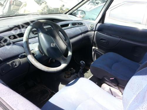 Right headlight RENAULT ESPACE III (JE0_) 1.9 dTi (JE0M) | BP19900005C29 