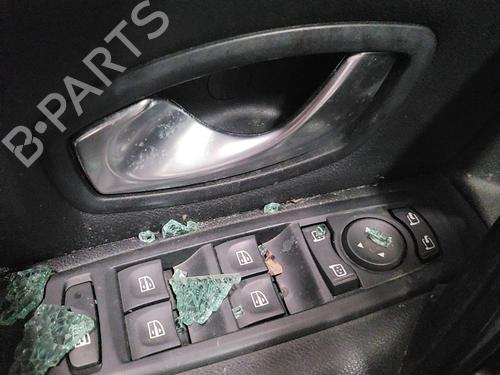 Used Front left interior door handle RENAULT LAGUNA III (BT0/1) 2.0 dCi (BT07, BT0J, BT14, BT1A, BT1S) (131 hp) 22359832