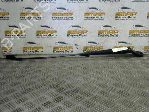 Used Front windshield wiper arm PEUGEOT 208 I (CA_, CC_) 1.2 VTI 82 (82 hp) 19890490