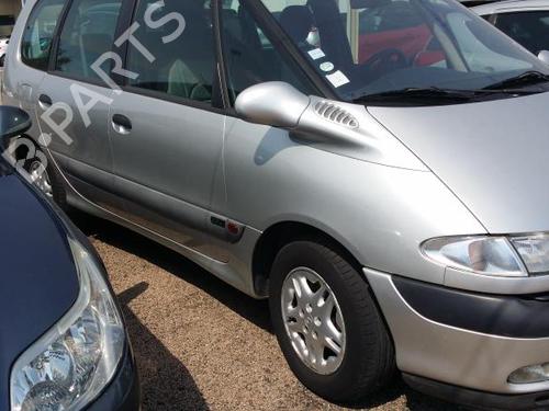 Right headlight RENAULT ESPACE III (JE0_) 2.0 16V (JE0N, JE0L, JE02) | BP19896300C29 