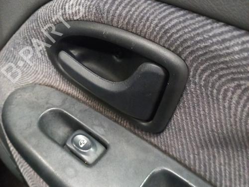 Used Front right interior door handle RENAULT CLIO II (BB_, CB_) 1.9 dTi (B/CB0U) (80 hp) 23933904