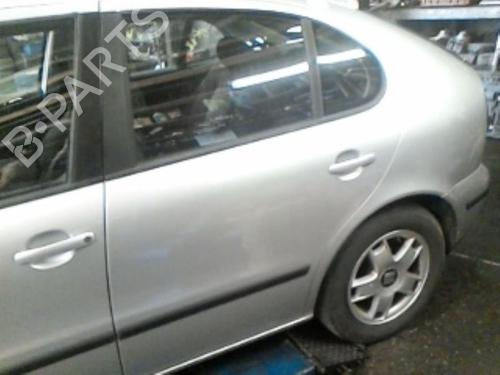Dør venstre bagtil SEAT LEON (1M1) 1.9 TDI (110 hp) 19899705