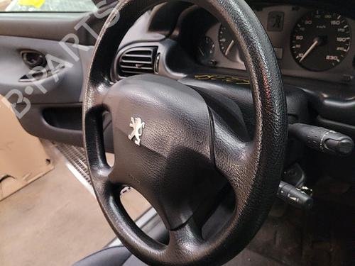 Used Steering wheel PEUGEOT 406 (8B) 1.8 16V (110 hp) 22235554