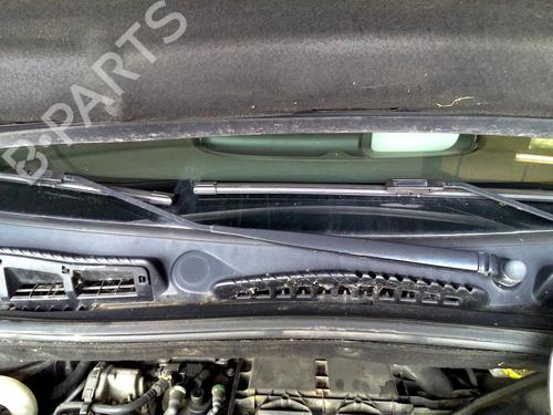 Used Front windshield wiper arm CITROËN C3 II (SC_) 1.6 HDi (92 hp) 19888999