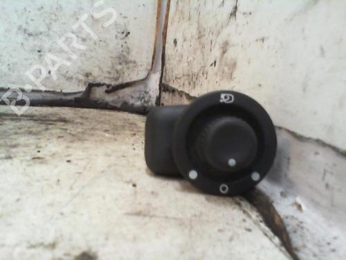Used Switch RENAULT SCÉNIC II (JM0/1_) 1.9 dCi (JM0G, JM12, JM1G, JM2C) (120 hp) 21974222
