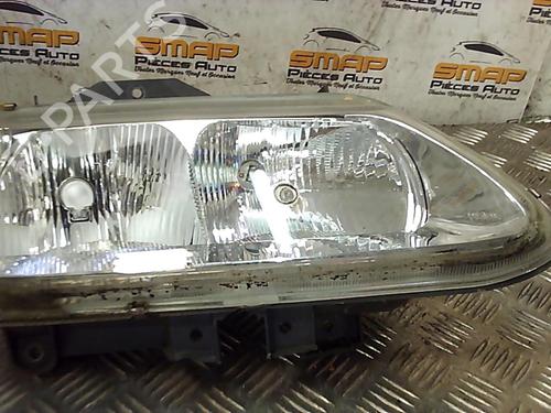 Used Right headlight RENAULT ESPACE III (JE0_) [1996-2002]  19899052
