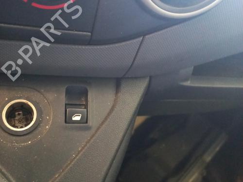Used Right front window switch Right front window switch CITROËN BERLINGO Box Body/MPV (B9) 1.6 VTi 95 (98 hp) 28682547 28682547