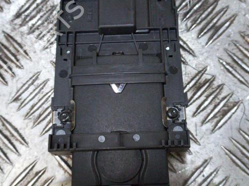 Card reader RENAULT MEGANE III Coupe (DZ0/1_) 1.9 dCi (DZ0N, DZ0J, DZ1J, DZ1K) | BP19894946E4 