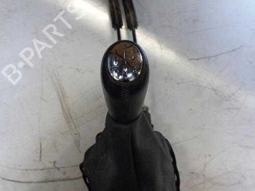 Used Gear lever RENAULT CLIO IV (BH_) 0.9 TCe 90 (BHNF, BHMA, BHMH, BHJK, BHJR) (90 hp) 21981074