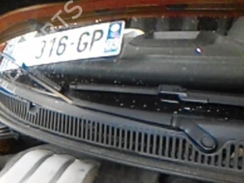 Used Front windshield wiper arm VW POLO (9N_, 9A_) 1.4 TDI (80 hp) 19895879