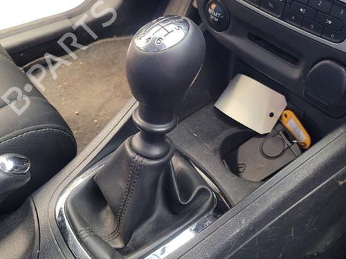 Used Gear lever RENAULT MEGANE III Hatchback (BZ0/1_, B3_) 1.5 dCi (BZ09, BZ0D, BZ1W, BZ29, BZ14) (110 hp) 21994857