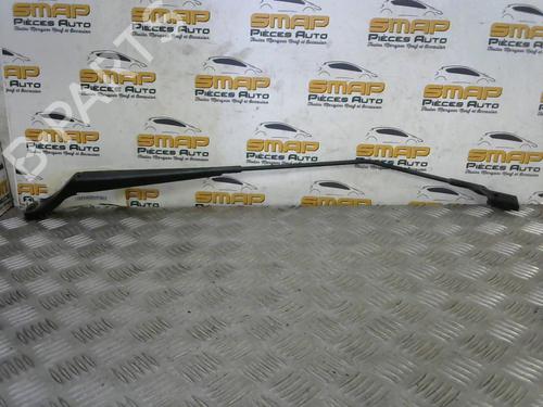 Used Front windshield wiper arm RENAULT TWINGO II (CN0_) 1.5 dCi (CN0E) (64 hp) 19884260