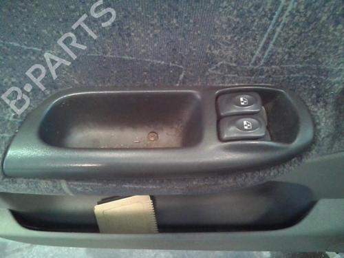 Fensterheberschalter links vorne für RENAULT SCÉNIC I MPV (JA0/1_, FA0_) [1999-2010]  19888718