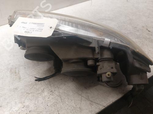 Right headlight RENAULT LAGUNA I (B56_, 556_)  | BP19878944C29 