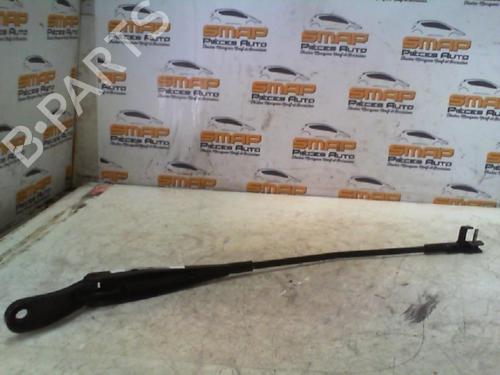 Used Front windshield wiper arm PEUGEOT 207 (WA_, WC_) 1.4 HDi (68 hp) 19895977